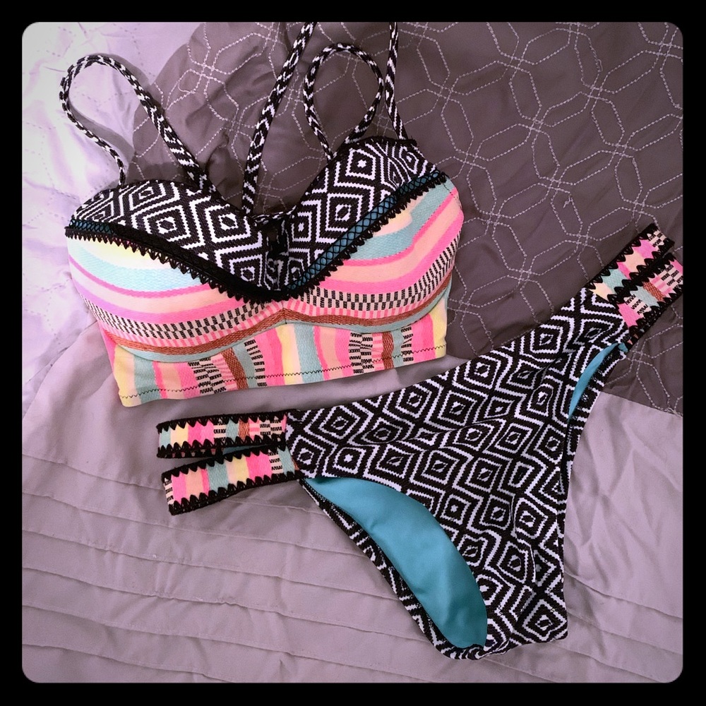 Shade & Shore Bikini - Multicolor / Black & White